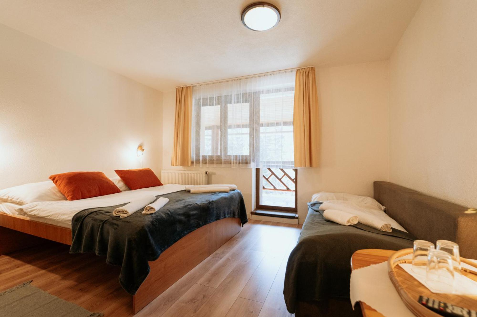 Horsky Hotel Bartoska Cremosne Екстер'єр фото