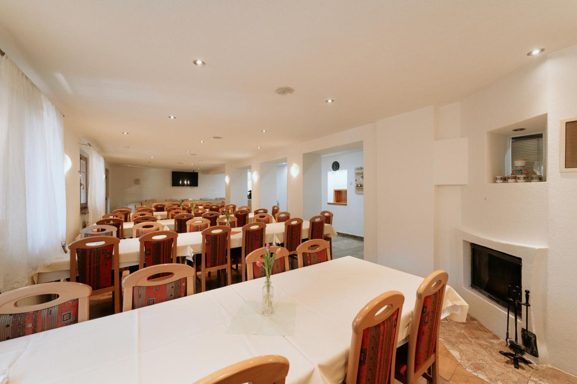 Horsky Hotel Bartoska Cremosne Екстер'єр фото
